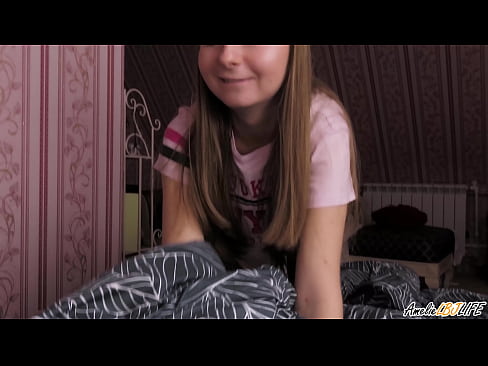 ❤️ Blondie BFF-ya xwe bi kûr dimije û di devê xwe de diqelişe Super porno li ku.desixxxtube.ru ❤
